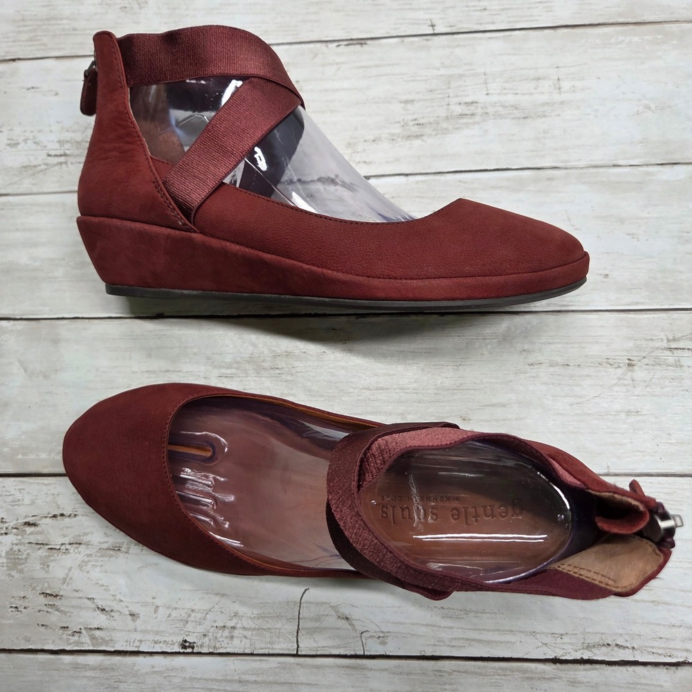 Gentle Souls Kenneth Cole Wedge Pump Ankle Strap Women 9M Burgundy Crisscros Zip